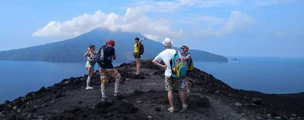 Krakatoa Climbing Tour ujung kulon national park java, ujung kulon national park indonesia site, world heritage ujung kulon national park indonesia, anak krakatoa volcano, mount krakatoa, anak krakatau, krakatoa volcano, krakatau adventure tour, anak krakatau, day tour krakatau, mt krakatoa, anak krakatau volcano, anak krakatoa volcano.